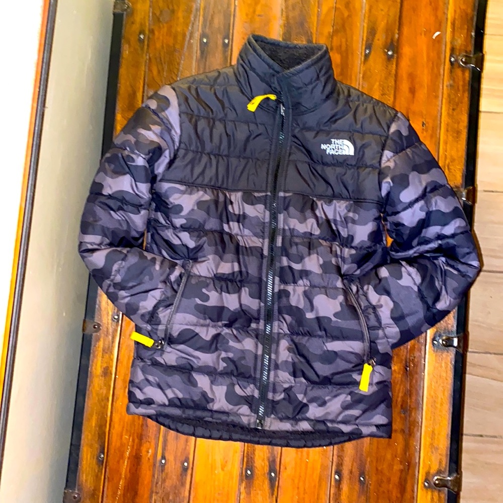The North Face  Boys' Reversible Insulated Jacket a 7/8